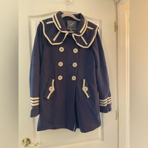 Knitted dove navy coat